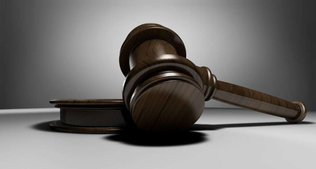 Step-by-step process to become a lawyer in Pakistan