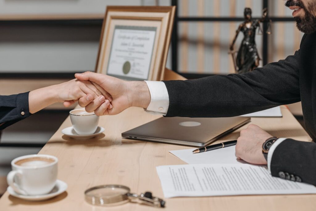 Ontario Law Society free consultation in Canada – legal advice session